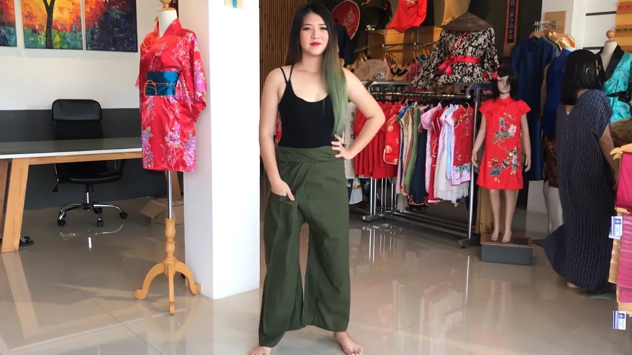 Load video: Here you&#39;ll find a quick tutorial video on how to wear our Thai Fisherman Pants in just 7 simple steps.