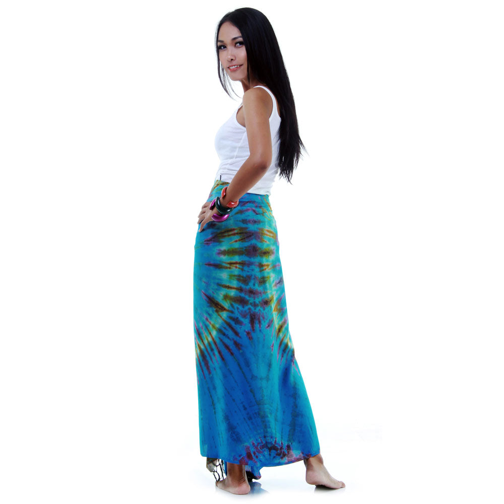 Back view of the Ocean Blue Tie Dye pareo Phangan displaying the artistic batik technique.