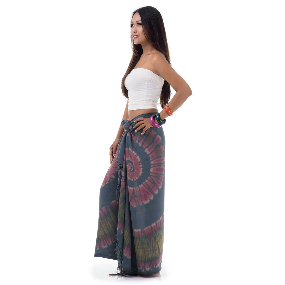 Side profile of the Gray batik sarong Samui, highlighting the airy wrap design and comfortable fit.