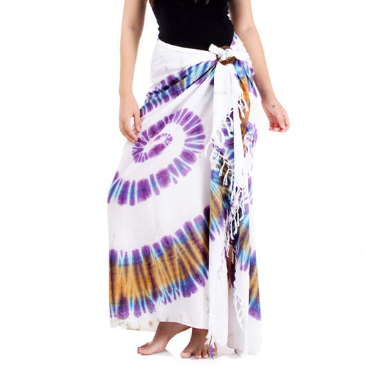 Close-up detail of the White Tie Dye Sarong Phangan made from soft rayon with a unique handcrafted batik pattern.